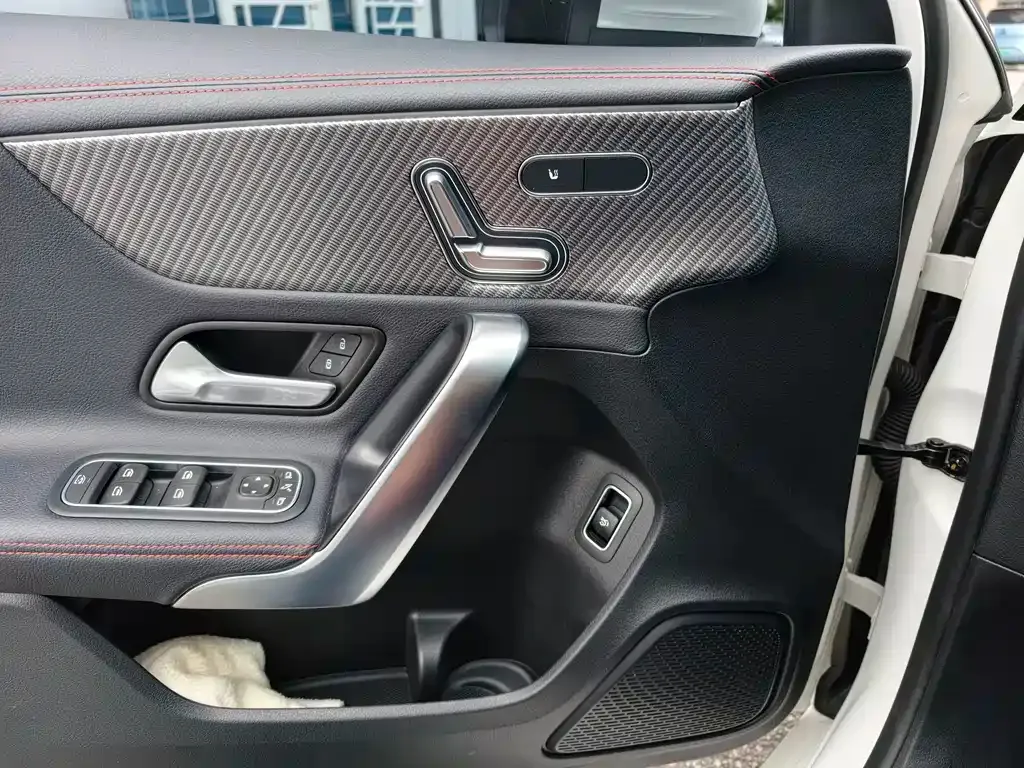 Mercedes-Benz A-Class — фото 10
