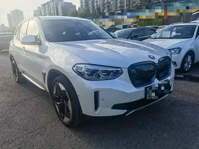 BMW iX3 — фото 5