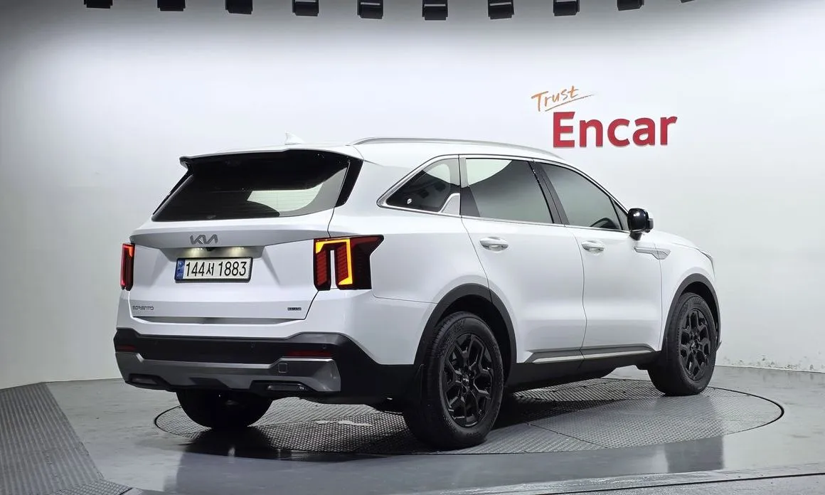 Kia Sorento — фото 6