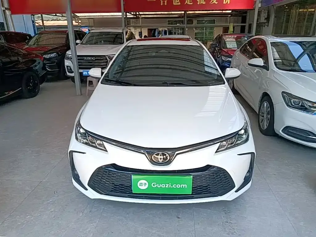 Toyota Corolla — фото 5