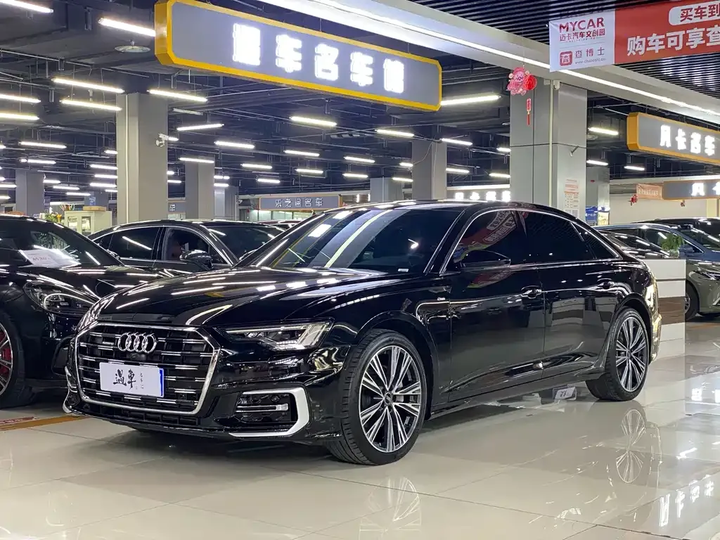 Audi A6L — фото 1