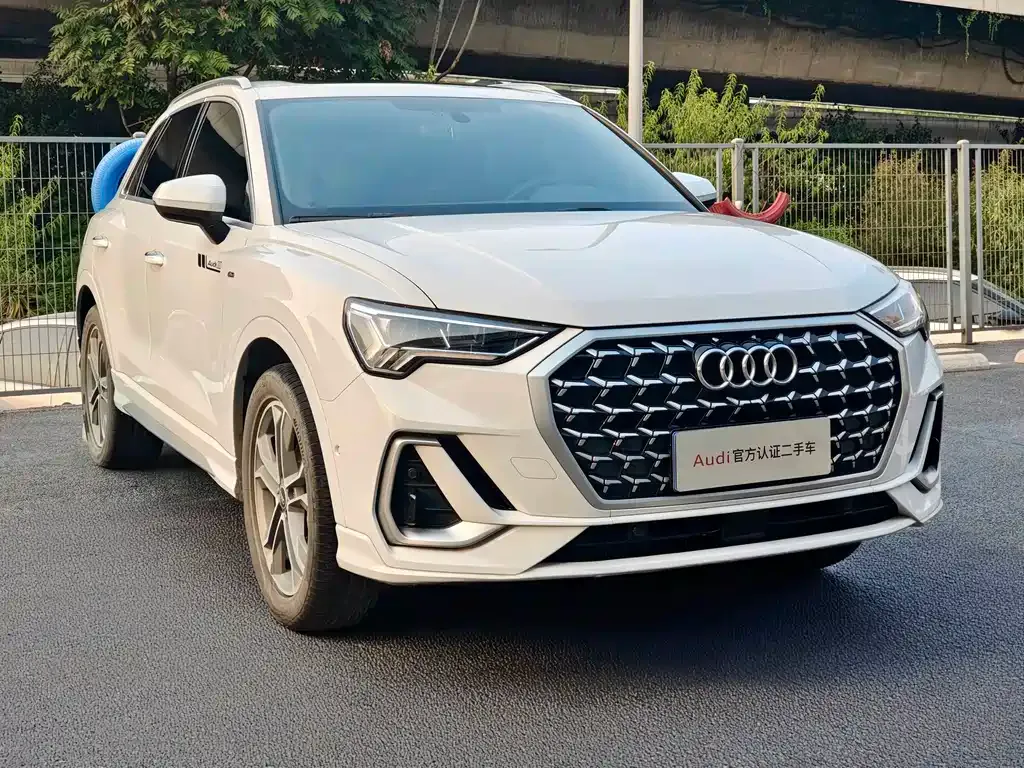 Audi Q3 — фото 10