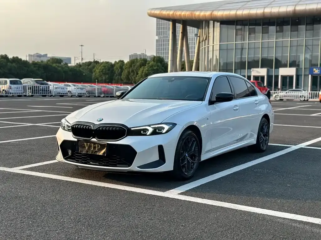 BMW 3 Series — фото 1
