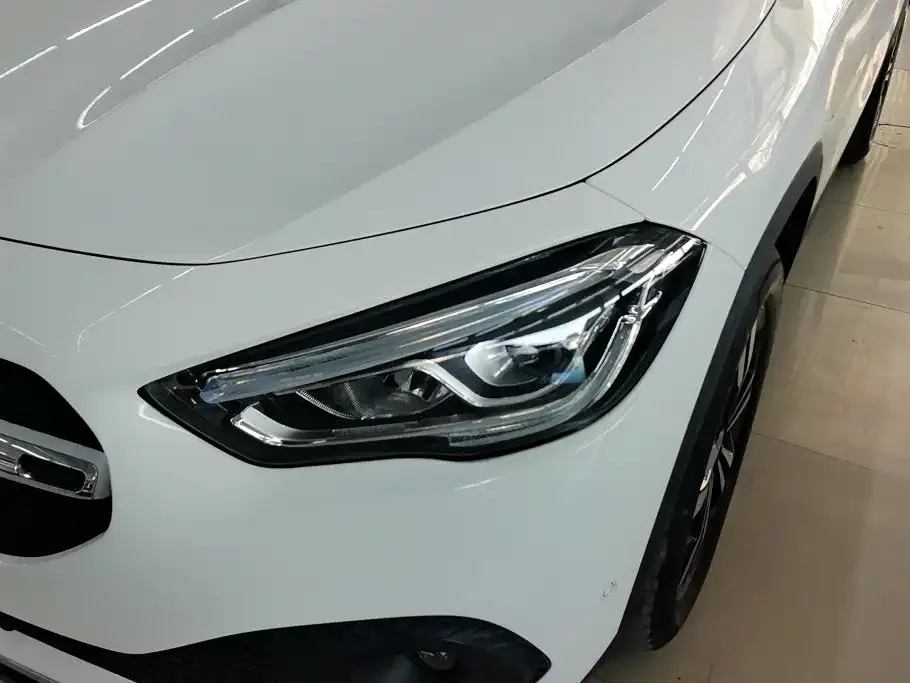 Mercedes-Benz GLA — фото 10