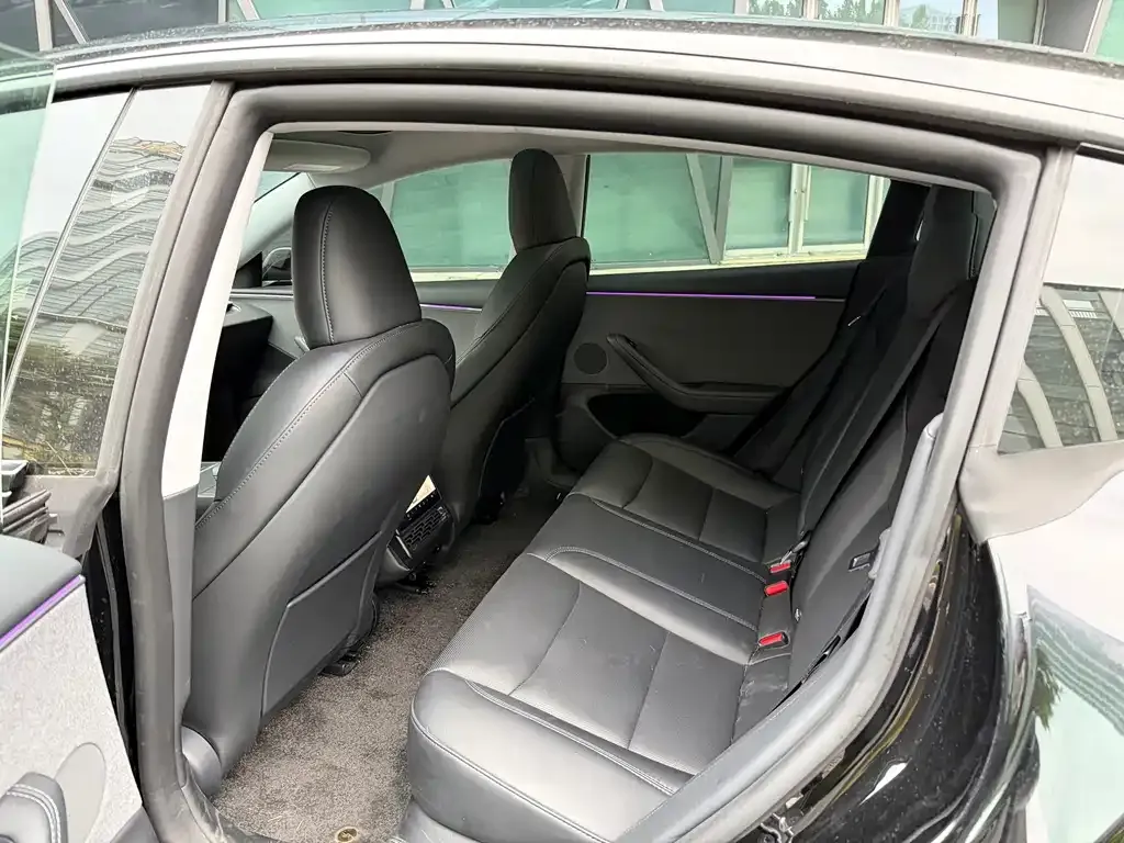 Tesla Model 3 — фото 4