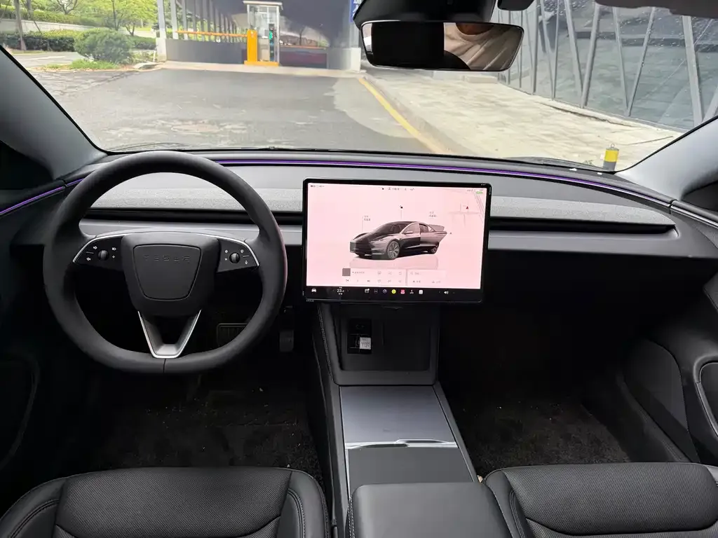 Tesla Model 3 — фото 2