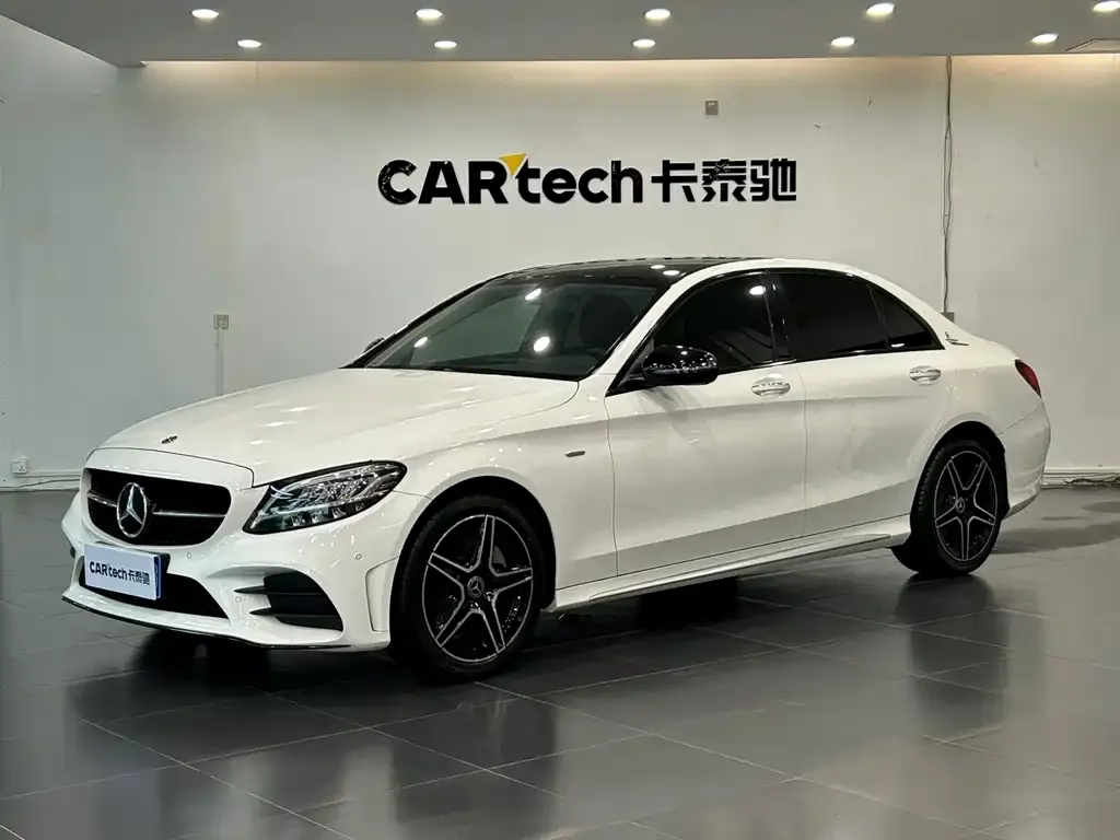 Mercedes-Benz C-Class — фото 1