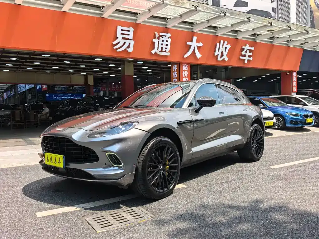 Aston Martin DBX — фото 7