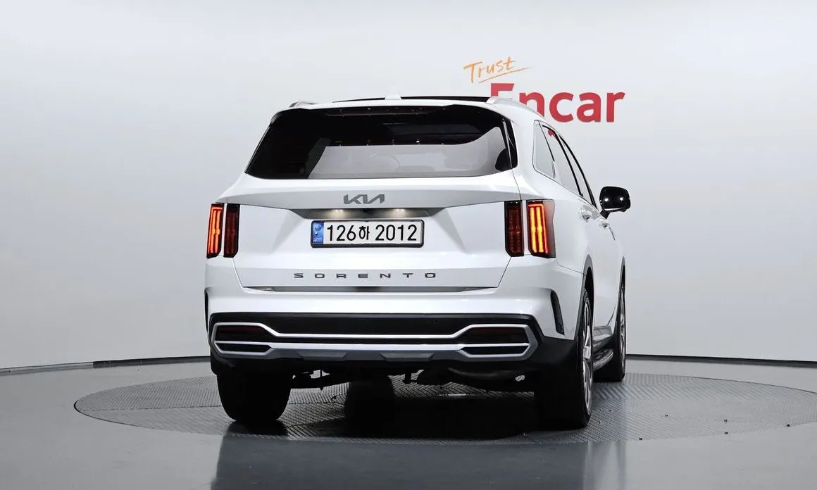 Kia Sorento — фото 8