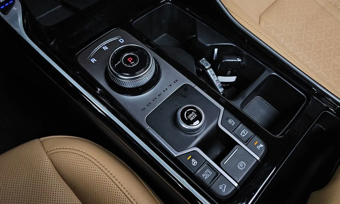 Kia Sorento — фото 5