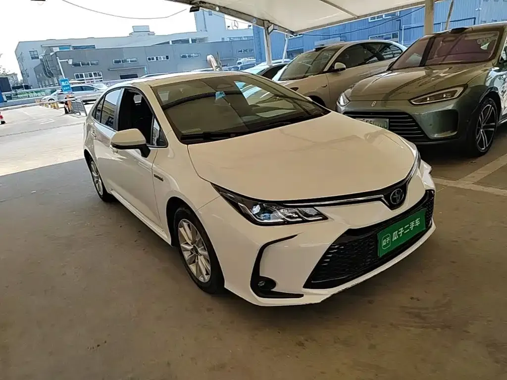 Toyota Corolla — фото 3