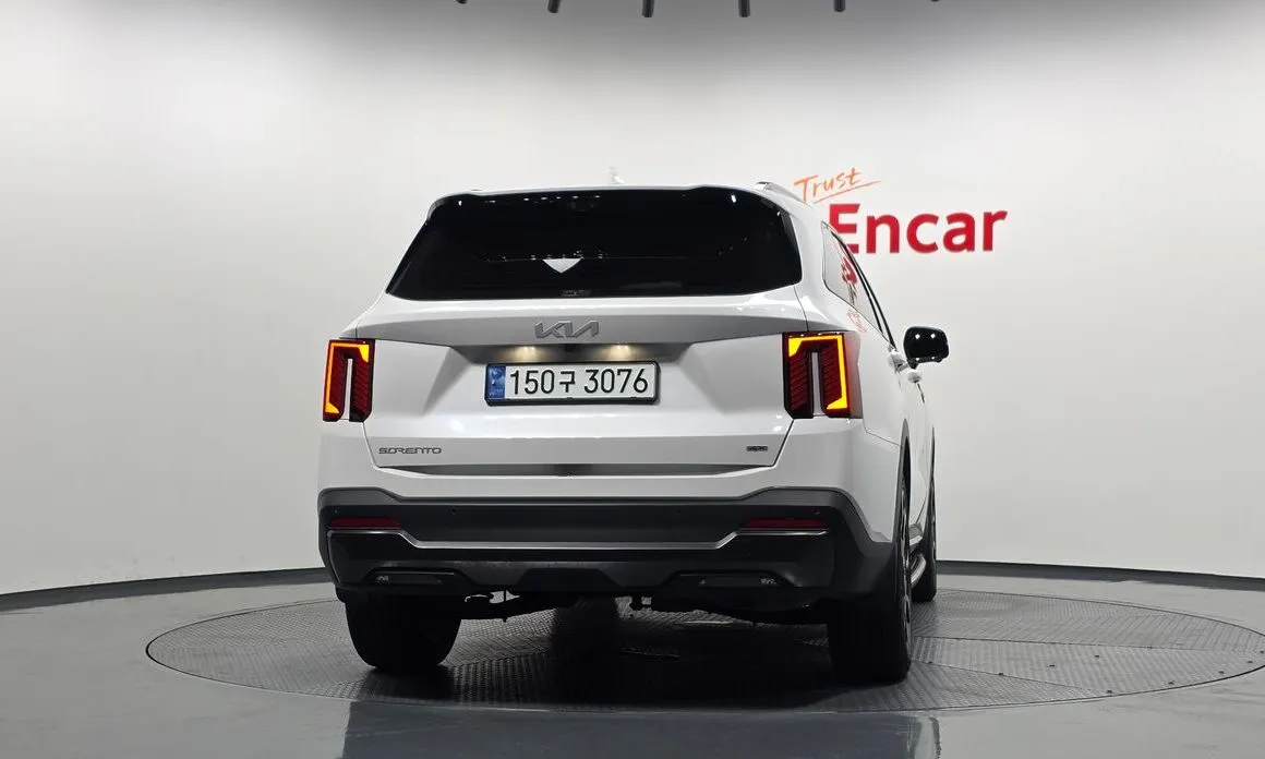 Kia Sorento — фото 8