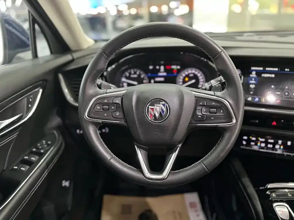 Buick Envision Plus — фото 3
