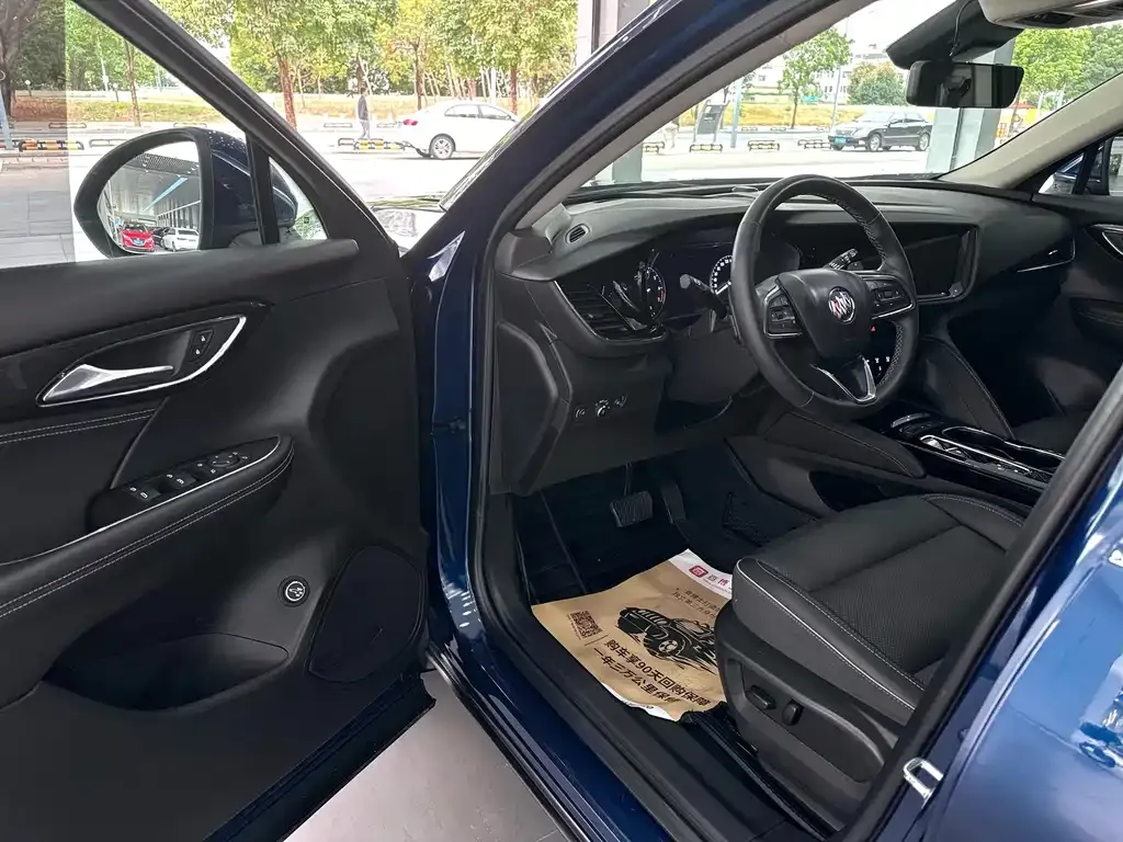 Buick Envision Plus — фото 4