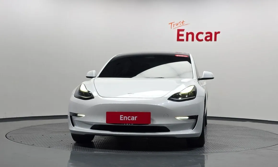 Tesla Model 3 — фото 2