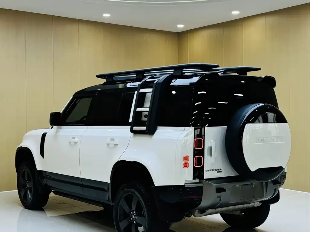 Land Rover Defender — фото 5