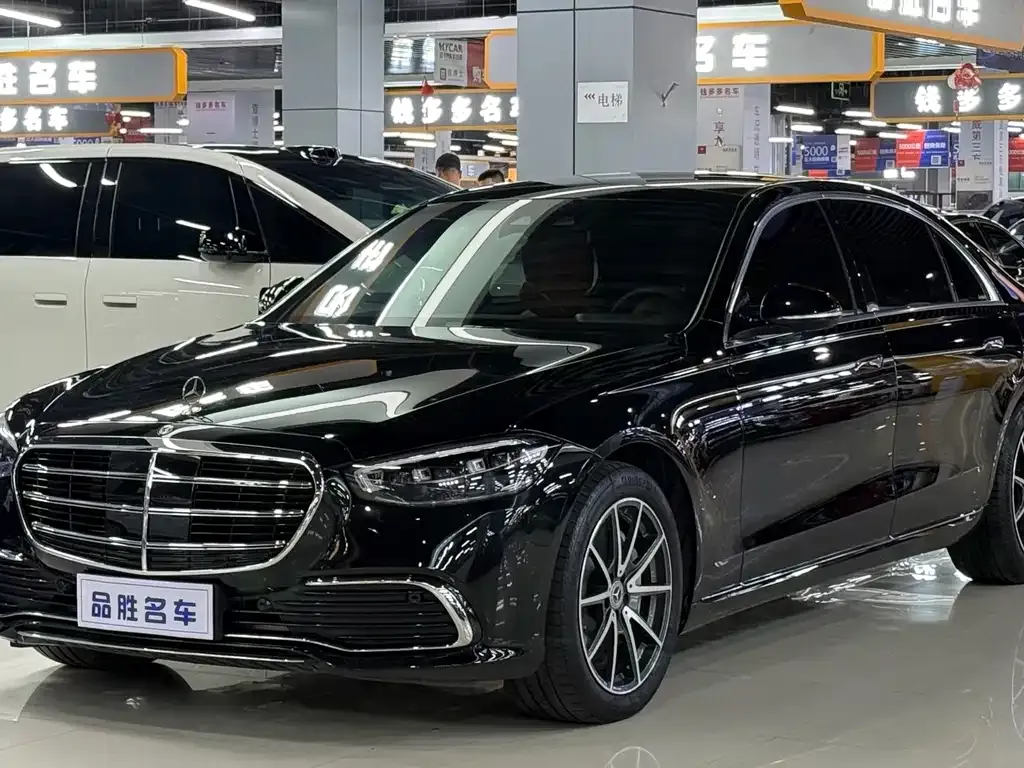 Mercedes-Benz S-Class — фото 1
