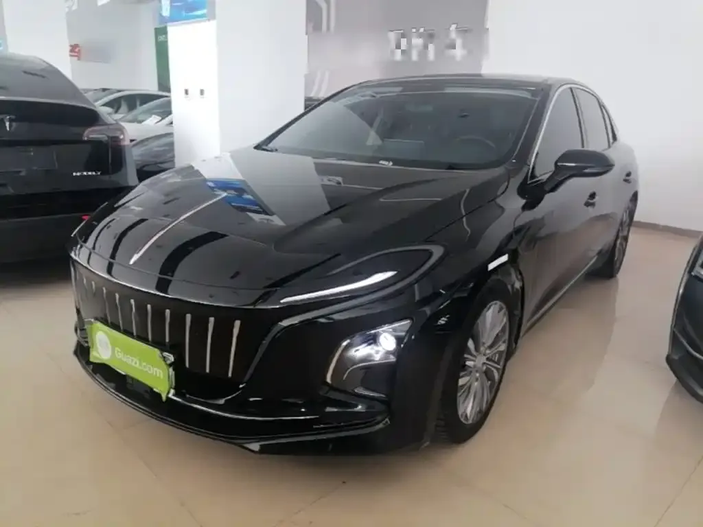 Hongqi E-QM5 — фото 1