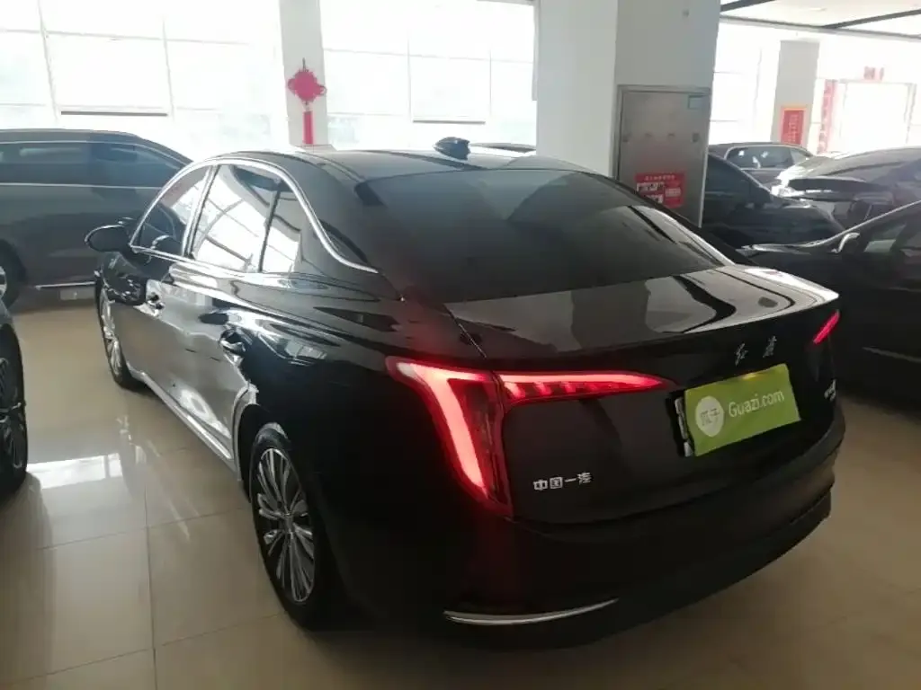 Hongqi E-QM5 — фото 3