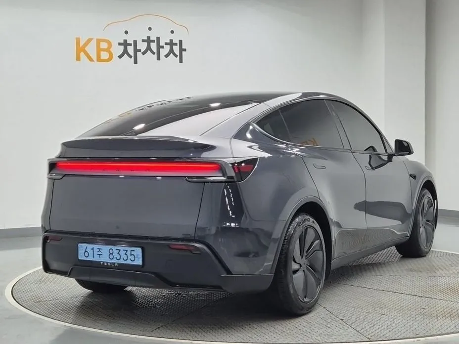 Tesla Model Y — фото 4