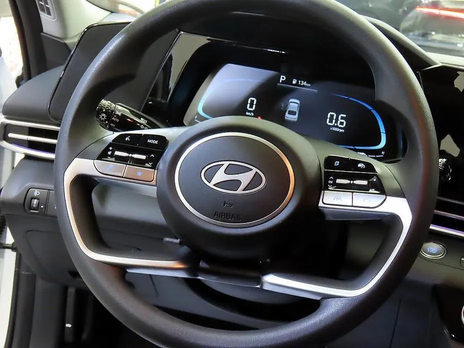 Hyundai AVANTE — фото 6