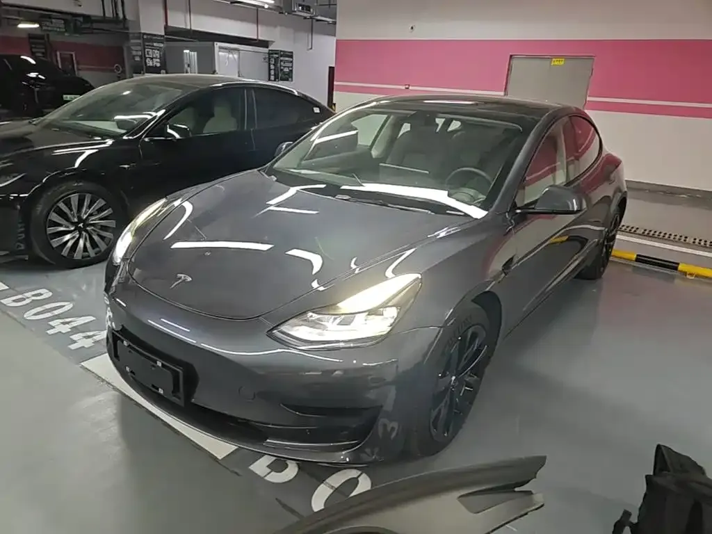 Tesla Model 3 — фото 4