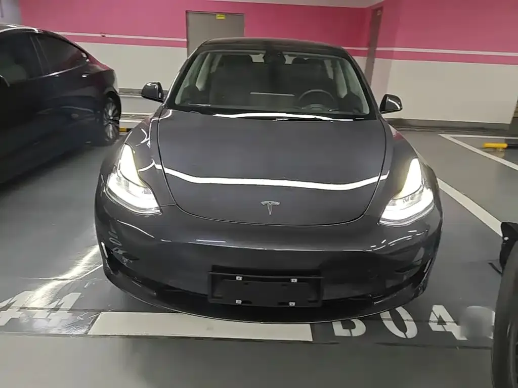 Tesla Model 3 — фото 2