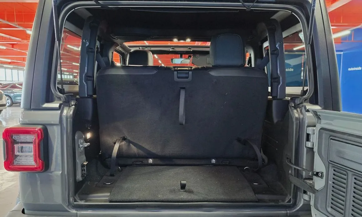 Jeep Wrangler — фото 4