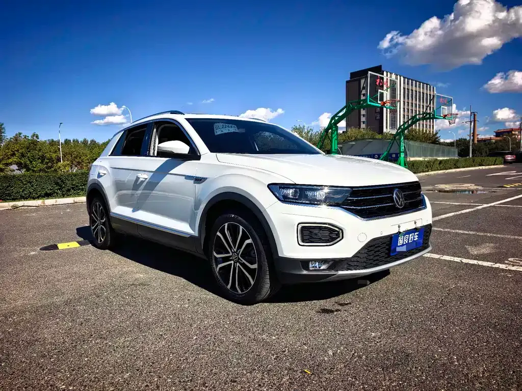 Volkswagen T-Roc — фото 6
