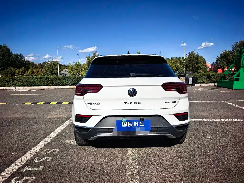 Volkswagen T-Roc — фото 7