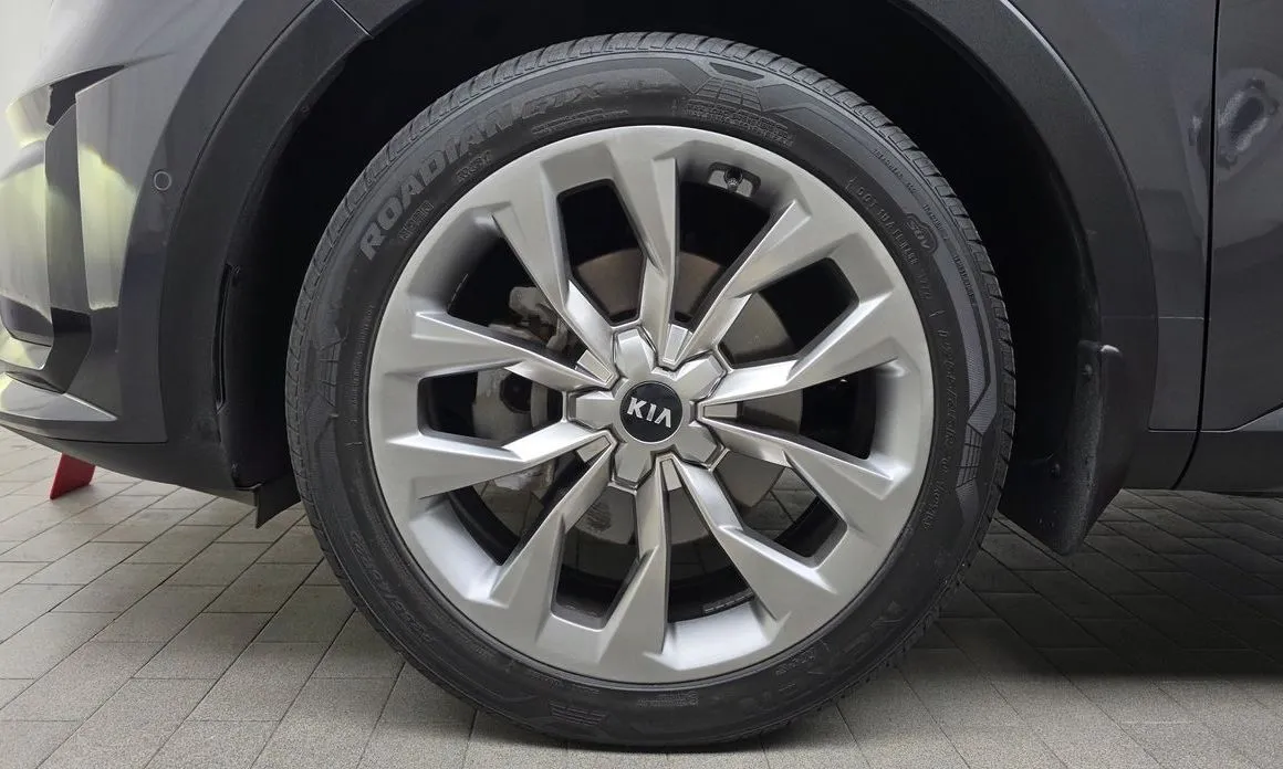Kia Sorento — фото 8