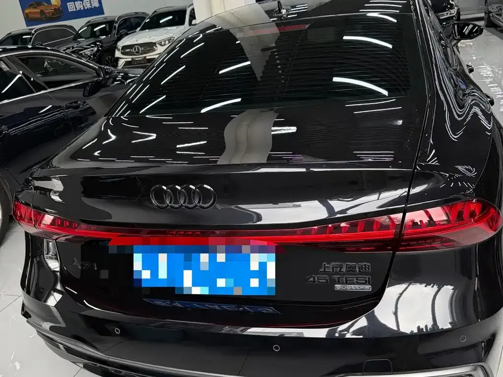 Audi A7L — фото 6