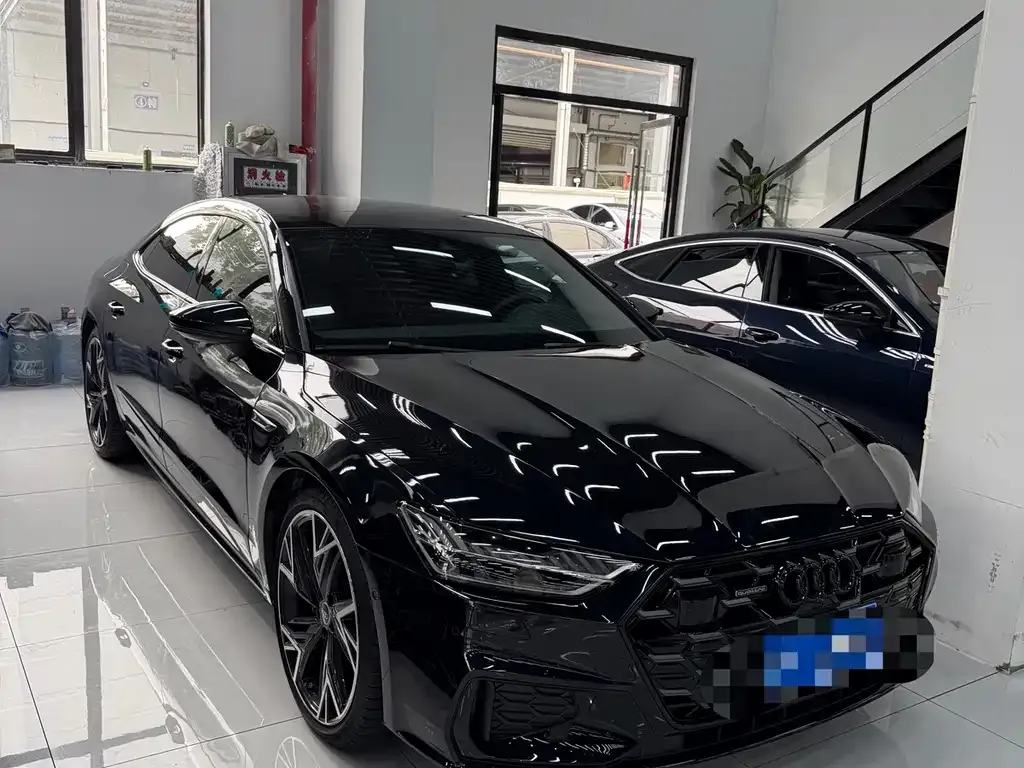 Audi A7L — фото 5
