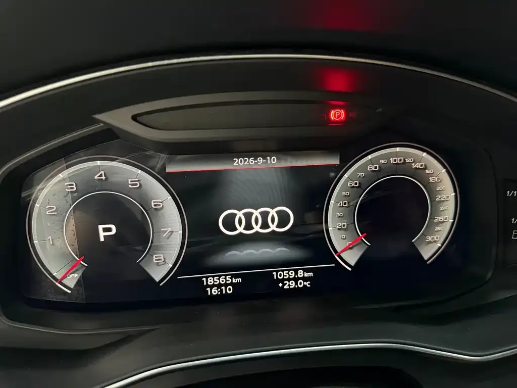 Audi A7L — фото 2