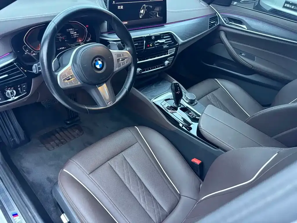 BMW 5 Series — фото 10