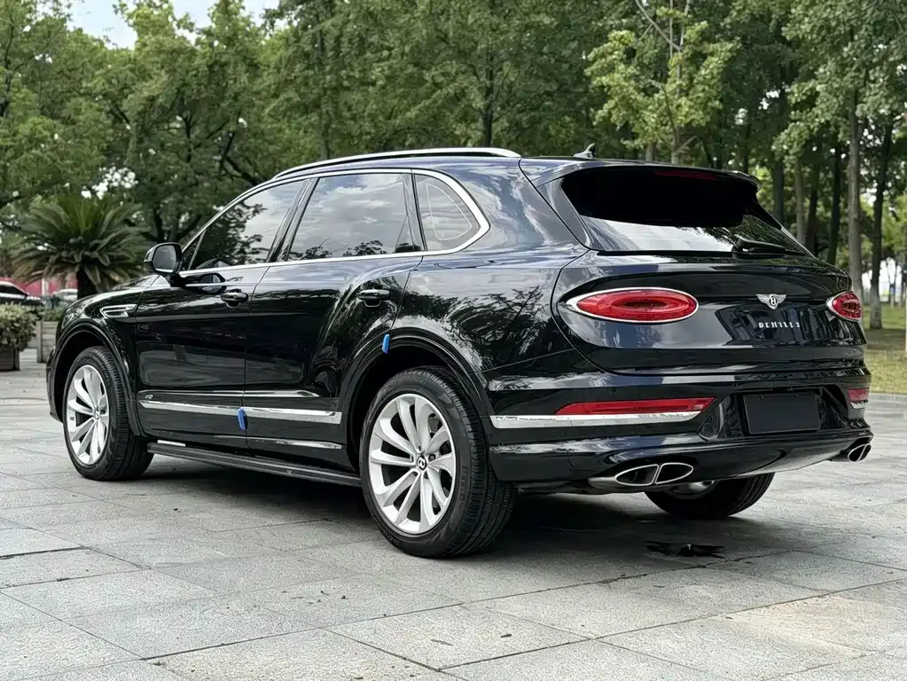 Bentley Bentayga — фото 3