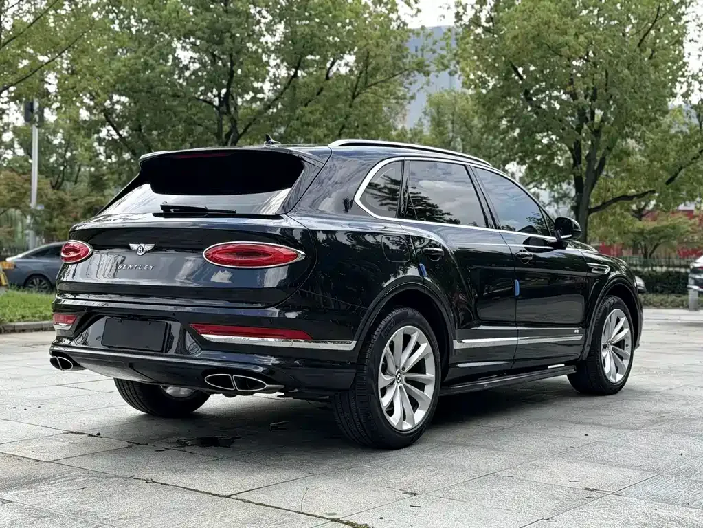 Bentley Bentayga — фото 7