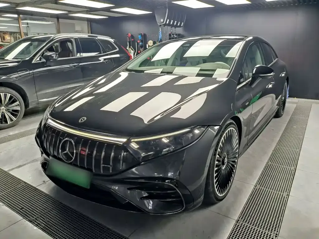 Mercedes-Benz EQS AMG — фото 8