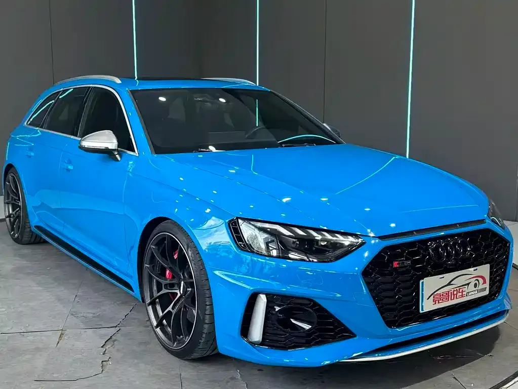 Audi RS 4 — фото 5