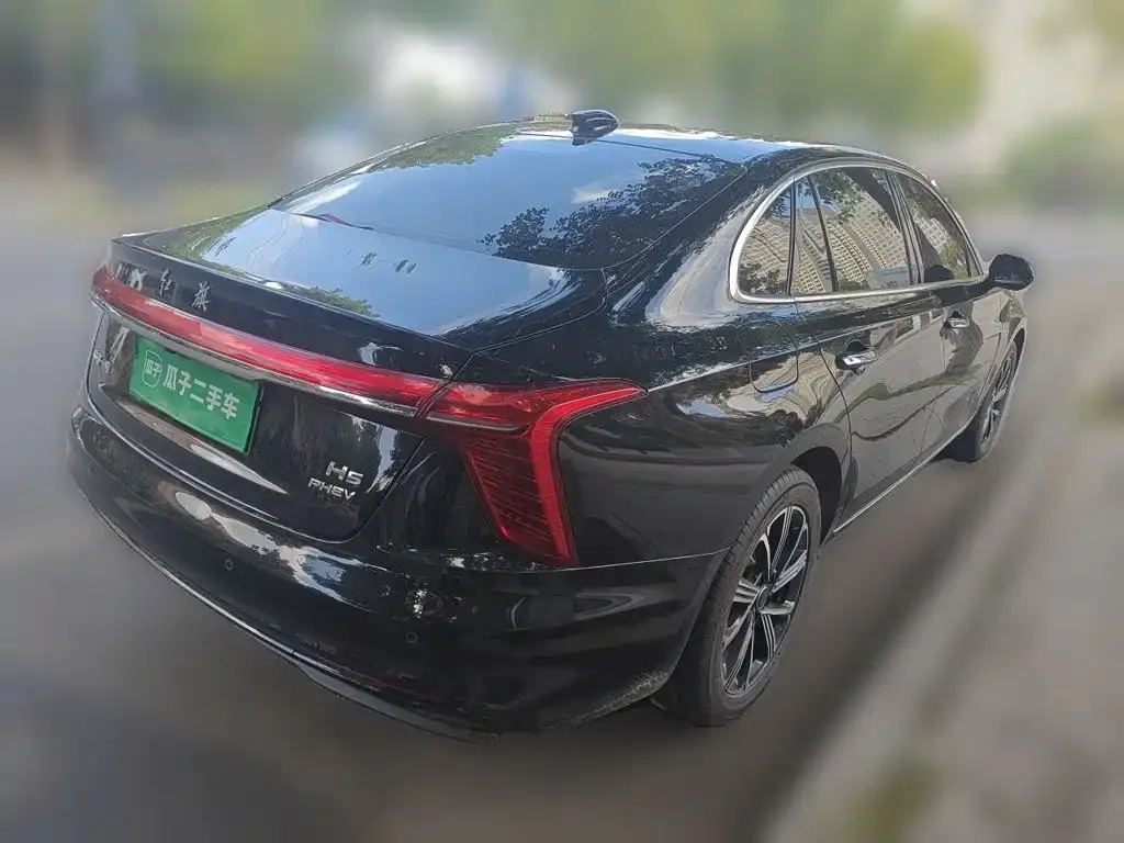 Hongqi H5 PHEV — фото 8
