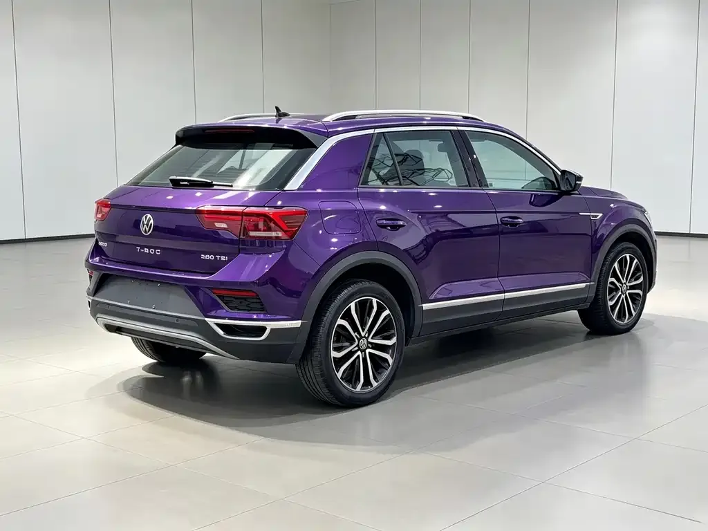 Volkswagen T-Roc — фото 6