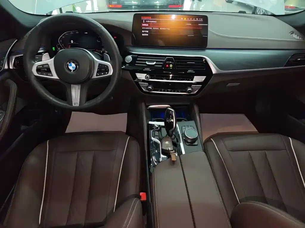 BMW 5 Series — фото 8