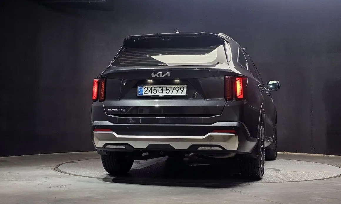 Kia Sorento — фото 6
