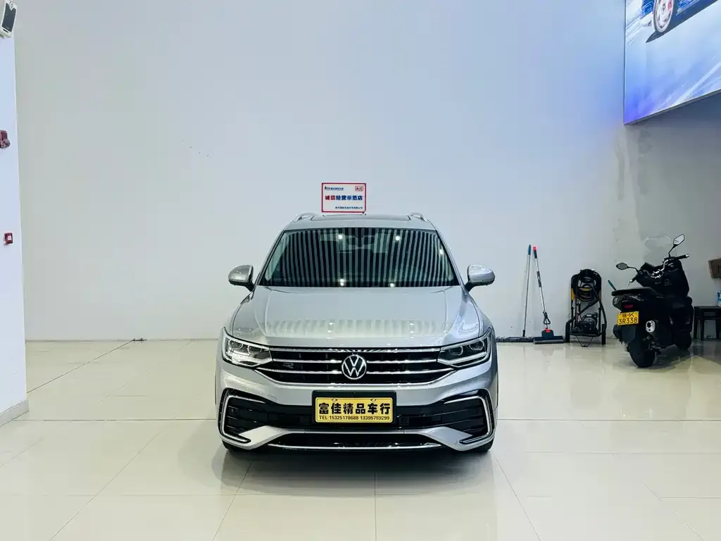 Volkswagen Tiguan L — фото 3