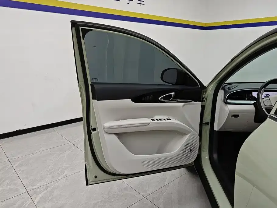 Geely Starburst — фото 9