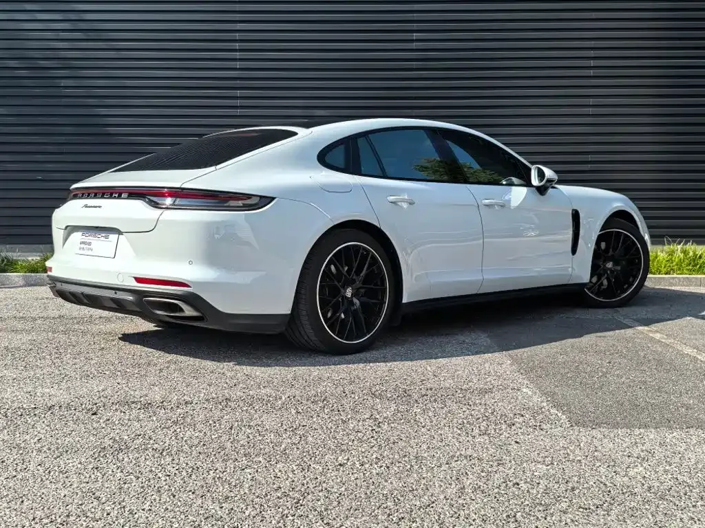Porsche Panamera — фото 9