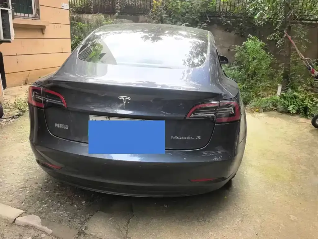 Tesla Model 3 — фото 3