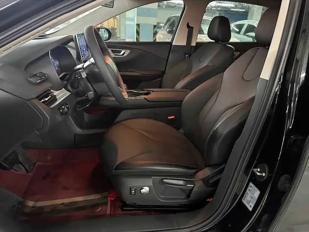 Hongqi E-QM5 — фото 10
