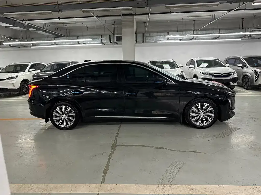 Hongqi E-QM5 — фото 2