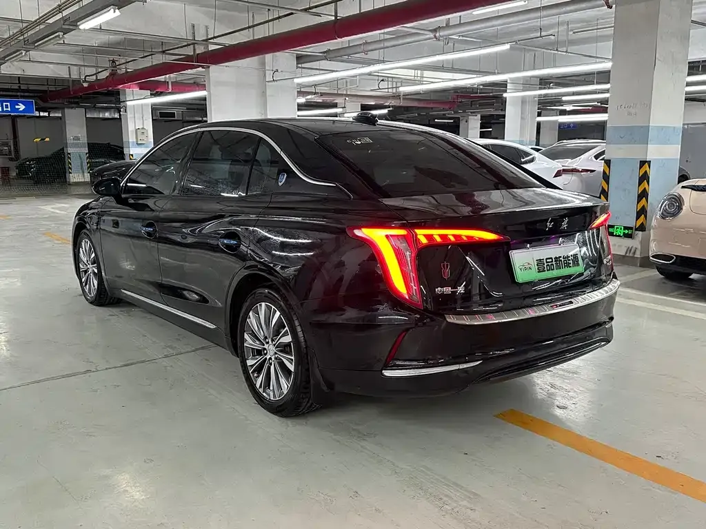 Hongqi E-QM5 — фото 3